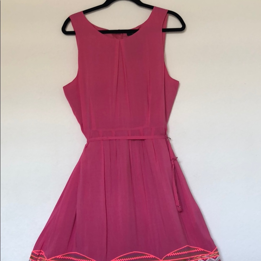 Beautiful dress - Picture 4 of 8